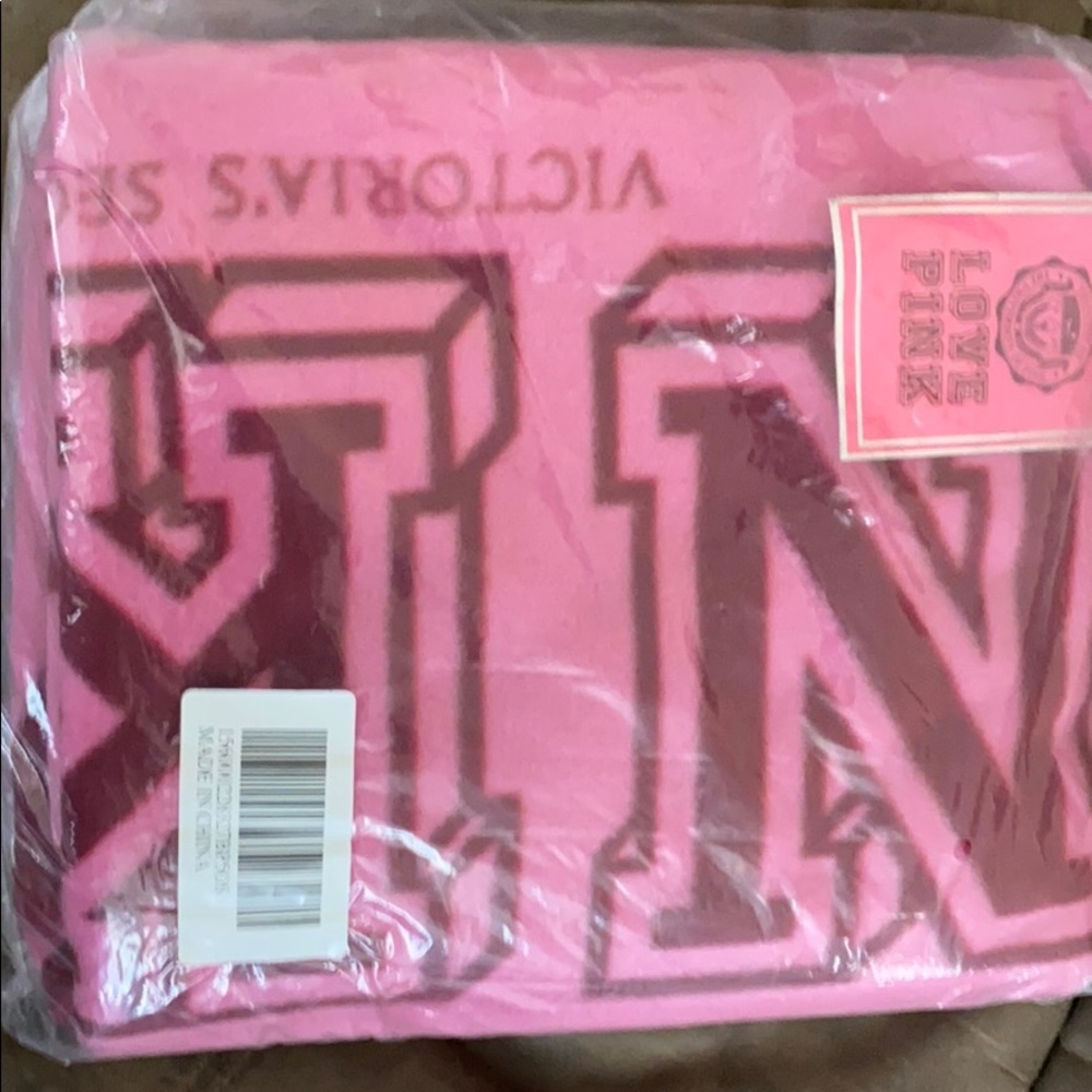 PINK stadium blanket